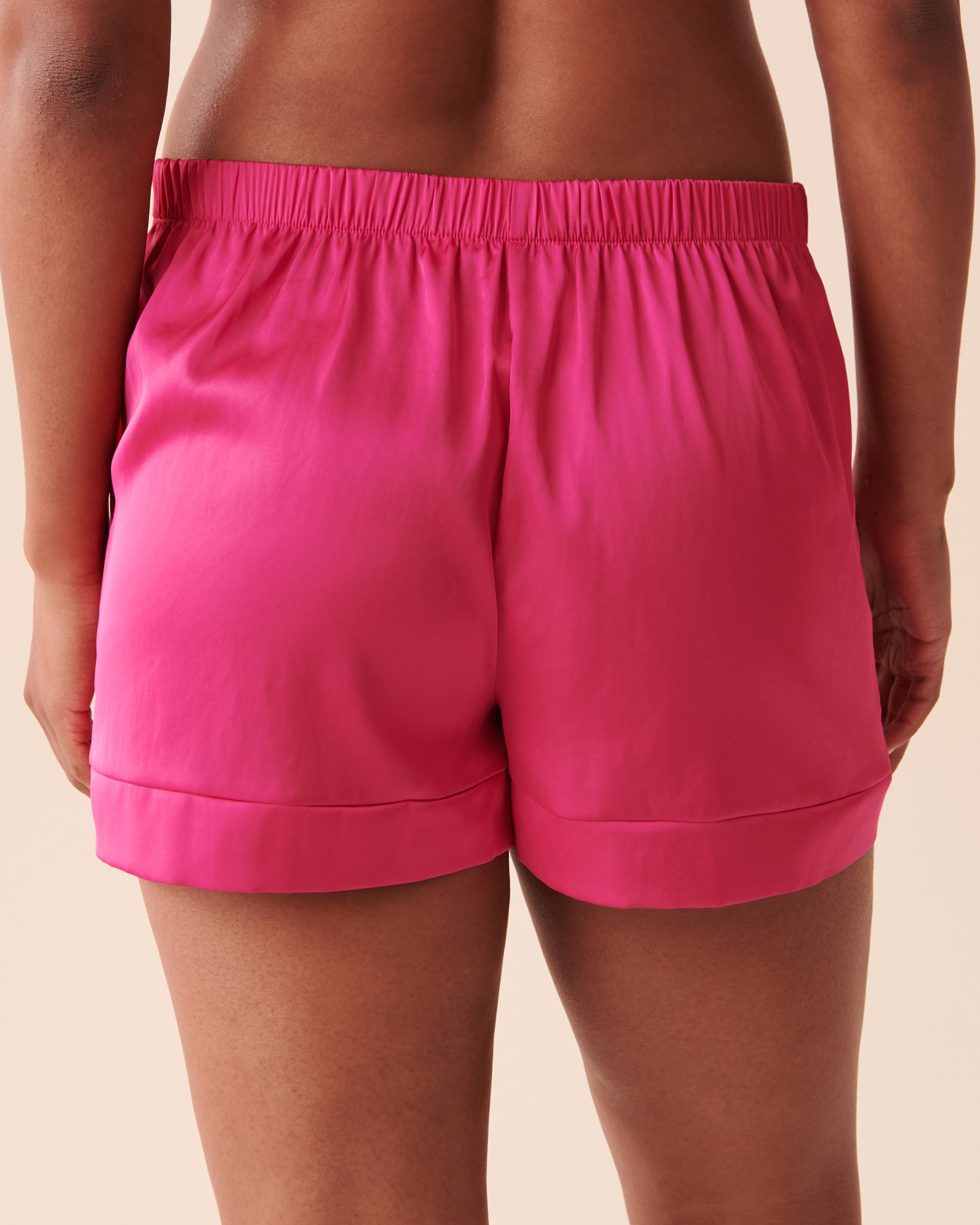 LA VIE EN ROSE Satin Shorts Shocking Pink 60200082 - View2