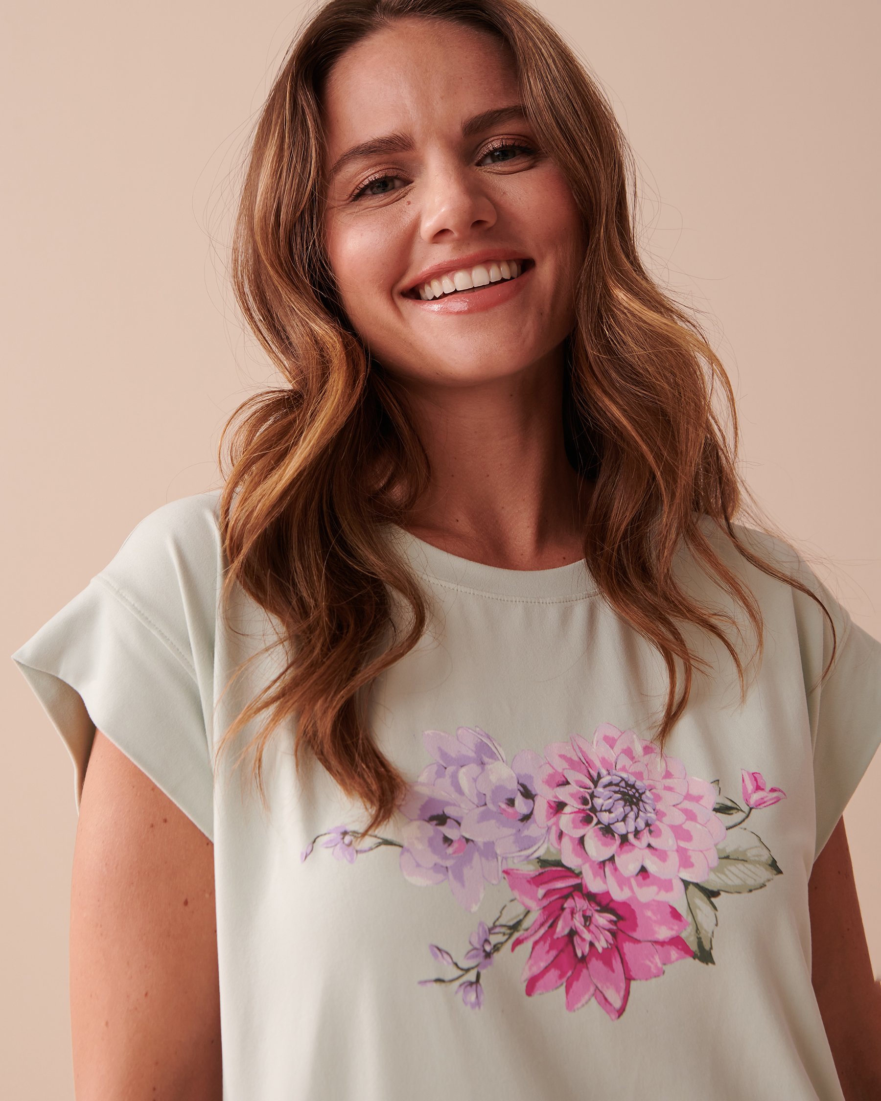 LA VIE EN ROSE T-shirt col rond ultra doux à fleurs Menthe glacée 40100539 - Voir3