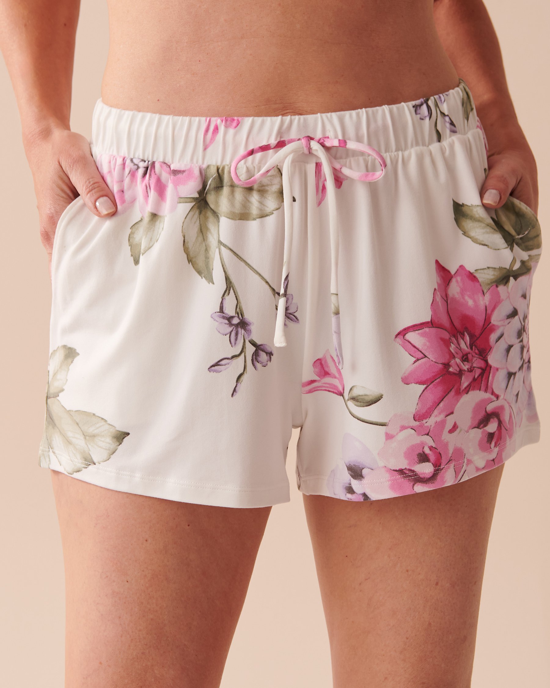 LA VIE EN ROSE Floral Super Soft Pajama Shorts Peonies Garden 40200527 - View1