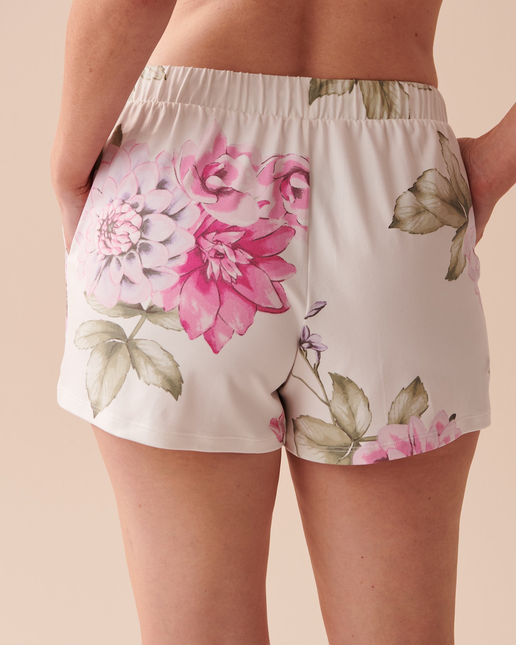 LA VIE EN ROSE Floral Super Soft Pajama Shorts Peonies Garden 40200527 - View2