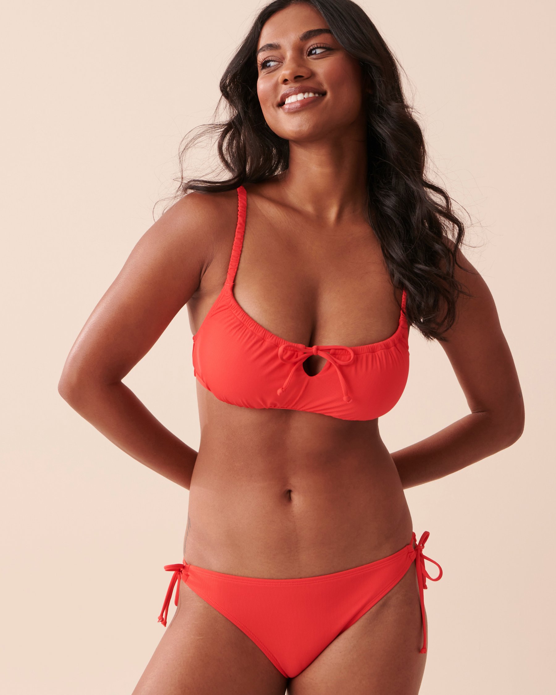 LA VIE EN ROSE AQUA TAHITI Textured Bralette Bikini Top Bright Red 70100544 - View3