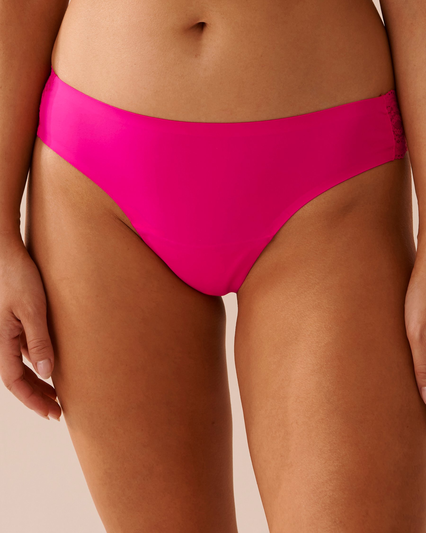 NWT Vassarette Body Curves Thong Panty Size 6 Med Rare - Memoirrose Pink