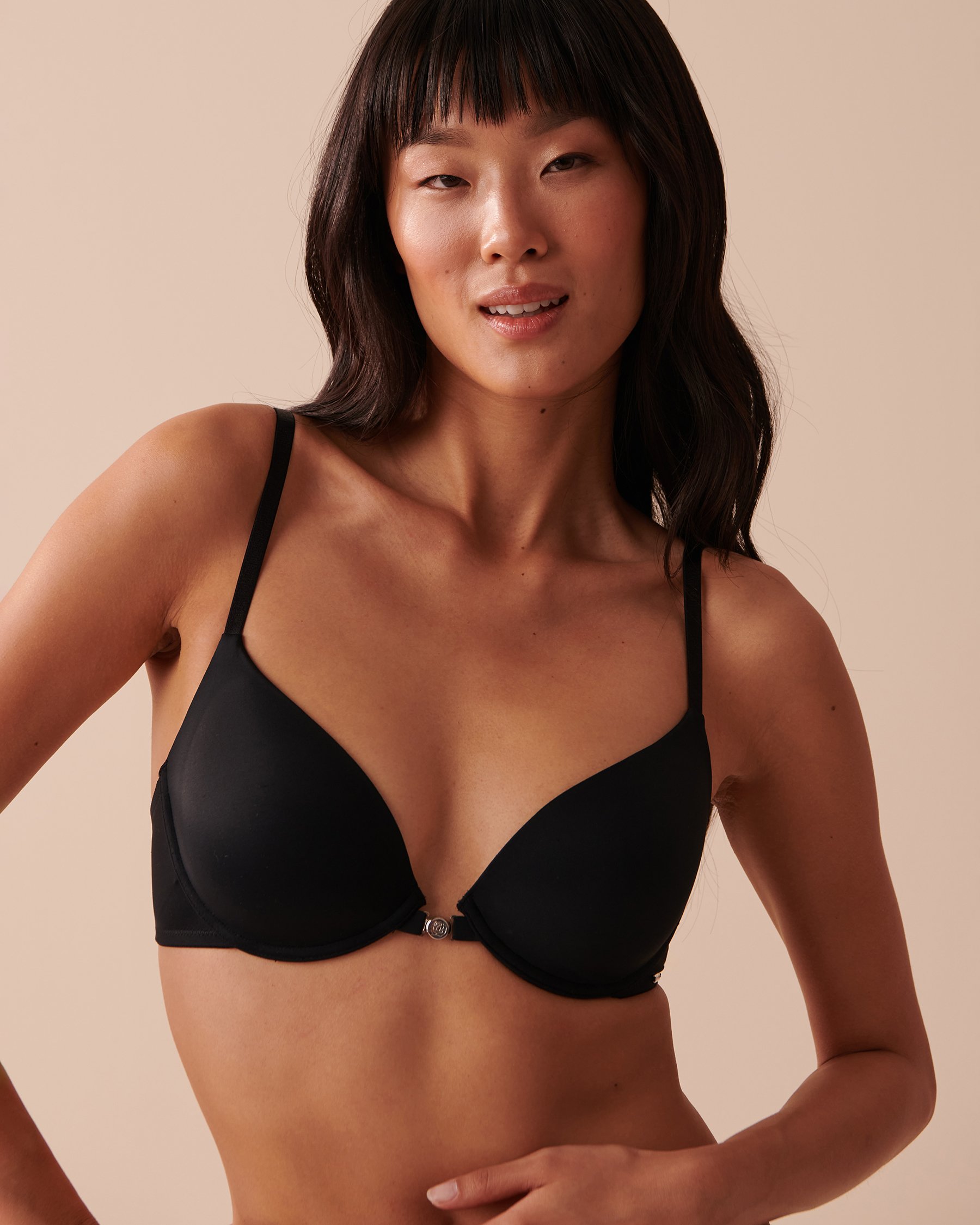 Lightly Lined Front-Close Wireless Bra